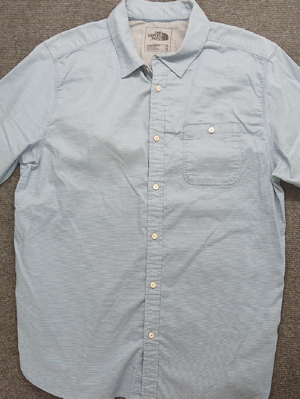 The North Face Men's Sz XK Light Blue Pinstripe Button-Up Short Sleeve Shirt
